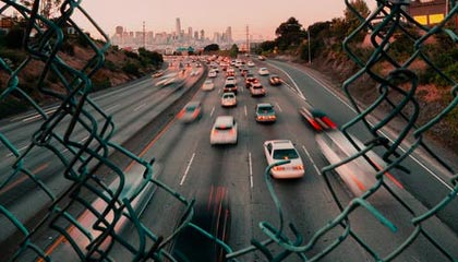 美议员：美国防部，与其改名“战争部”，不如叫“战争罪部”，美军现在干的都是摧毁民用基础设施、伤害平民的事情