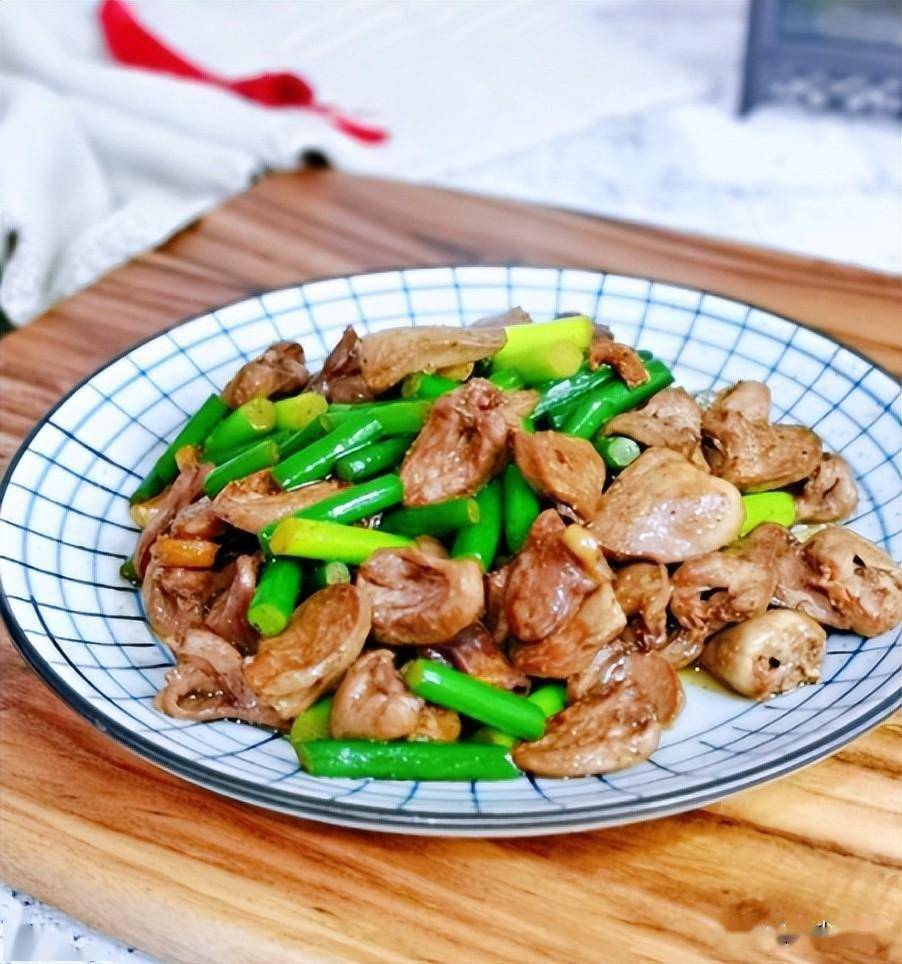 秋天不吃它就亏了，简单一炒一蒸，味道特别好