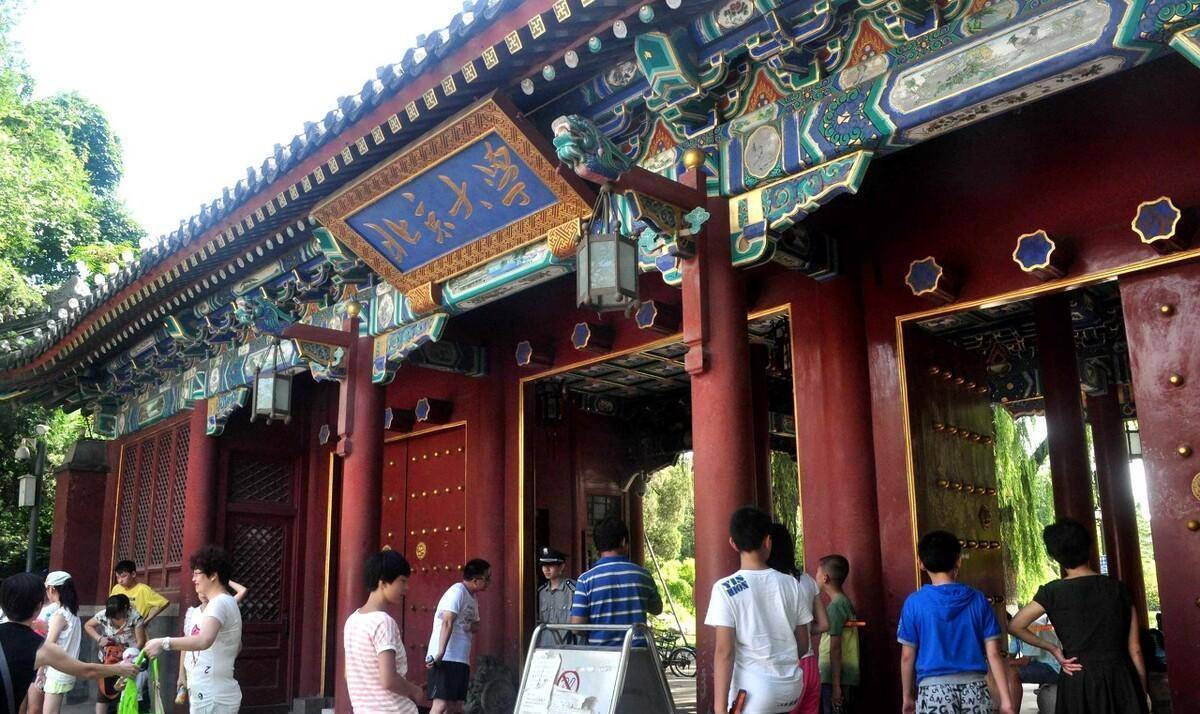 “北大才子”马骏:炒期货亏400万,被发现时在街头乞讨