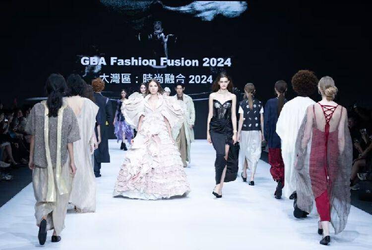 “粤港澳大湾区时尚汇演2024”亮相香港国际时尚汇展