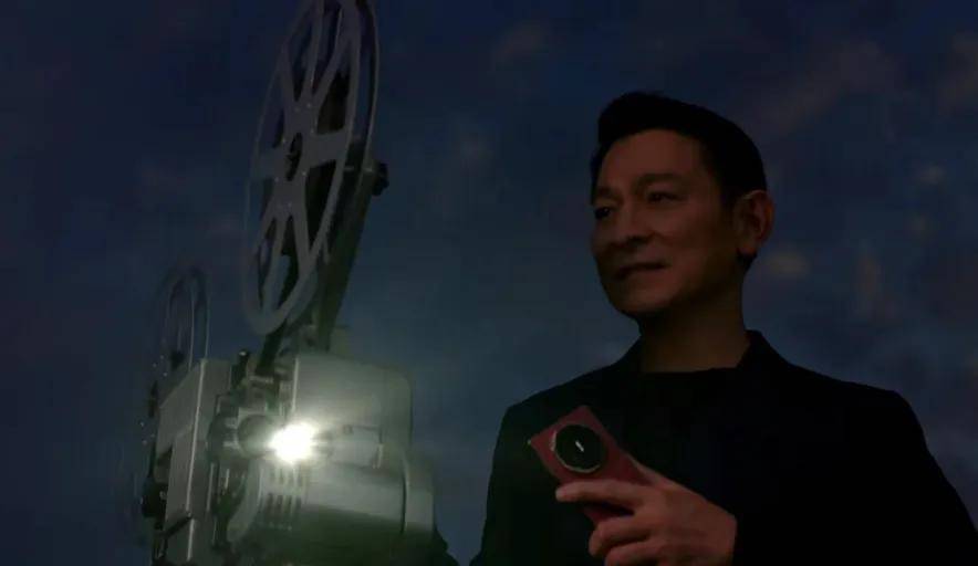 华为三折“奏折”手机炒到65万，有人38万卖出1天赚5套房