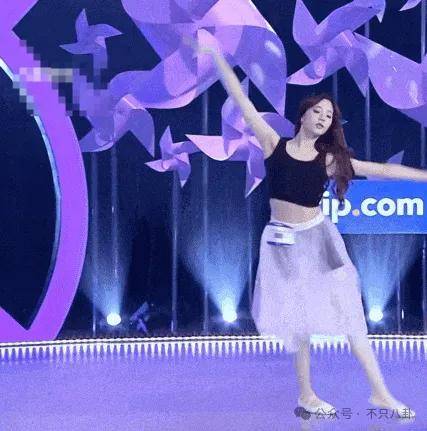 前几年还被嘲长得土,如今逆袭成大美女了?!