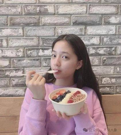 前几年还被嘲长得土,如今逆袭成大美女了?!