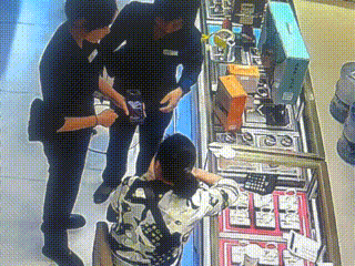 柳州女子到柳南万达买3万元黄金,不挑款不问价,店员吓到报警!