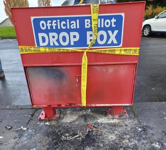 美国大选再掀波澜!最后决战将至,选票箱被烧了?