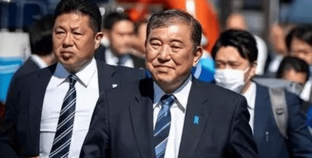 三消息:朝鲜最担心的发生!4.2万大军火速出动;中方专机落地东京