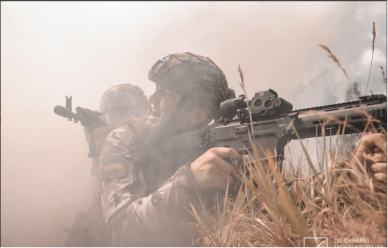 血战库尔斯克,2个月伤亡8万人,俄军才明白我军三三制有多厉害