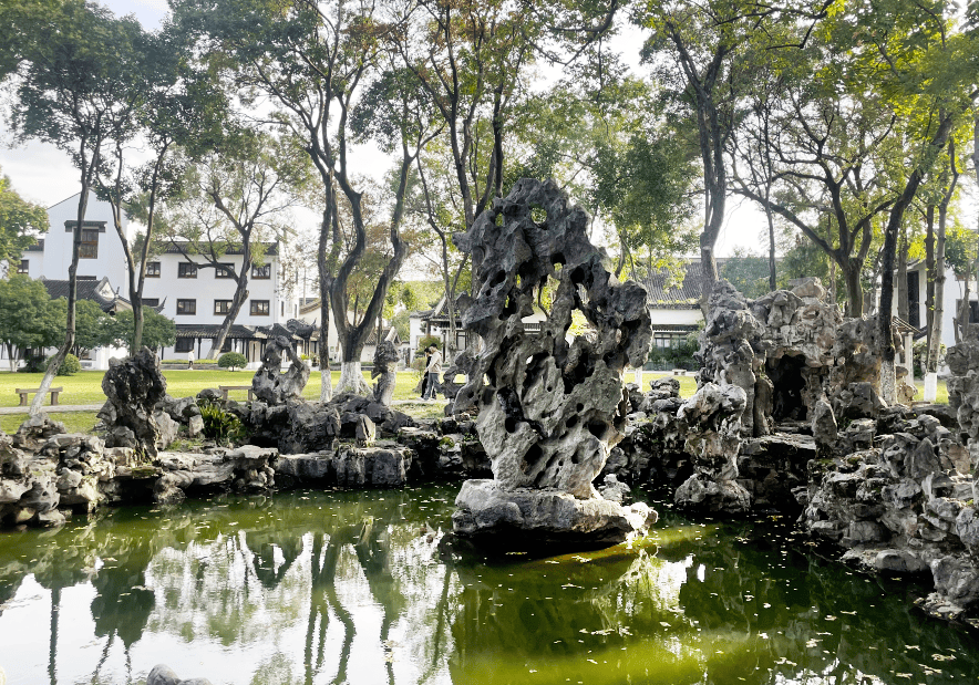 李政道骨灰今天归葬苏州东山,与挚爱夫人永相伴!