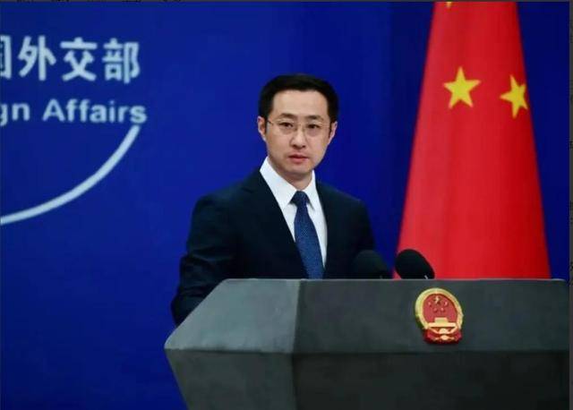 赖清德返台,解放军15艘舰船环绕台海,4枚空飘气球升空侦查