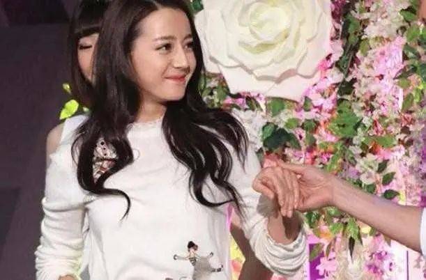 女明星首次登上《快本》的时候是什么样子?那时候的她们都好青涩!