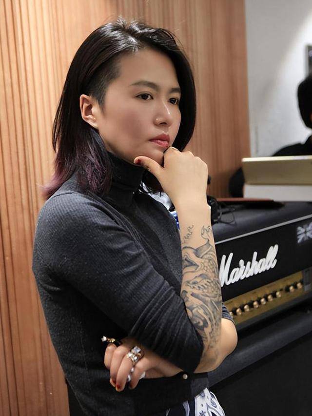 原来是他娶了谭维维！被称为“不老男神”，曾在海拔5600米上求婚