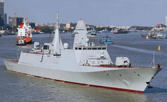 两岸军舰对峙,解放军为何只出动二三线战舰?对台湾而言答案扎心