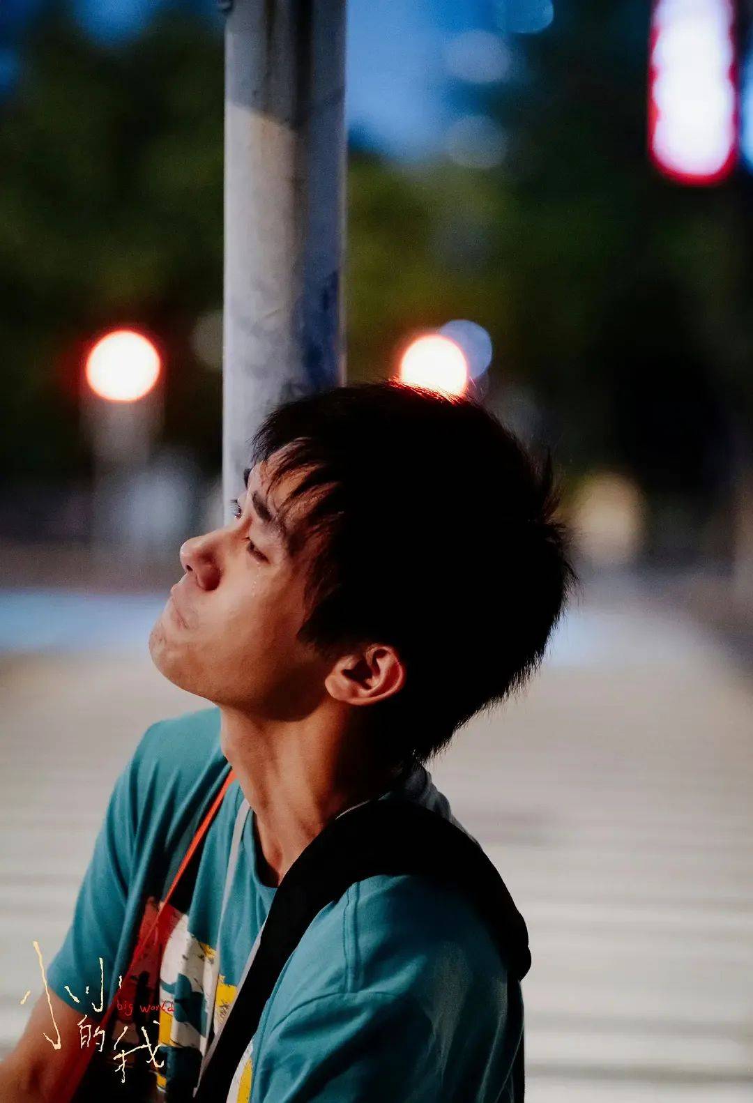 五天破3亿，易烊千玺演技封神！文艺片《小小的我》成票房爆款，做对了什么？