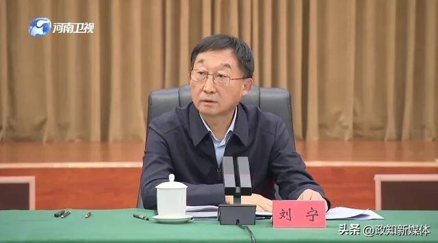 新任河南省委书记,走进富士康、比亚迪生产车间
