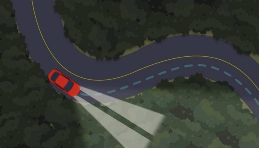 “水已经到胸口了!”事发上海深夜,一小轿车冲进河道!紧急救援→