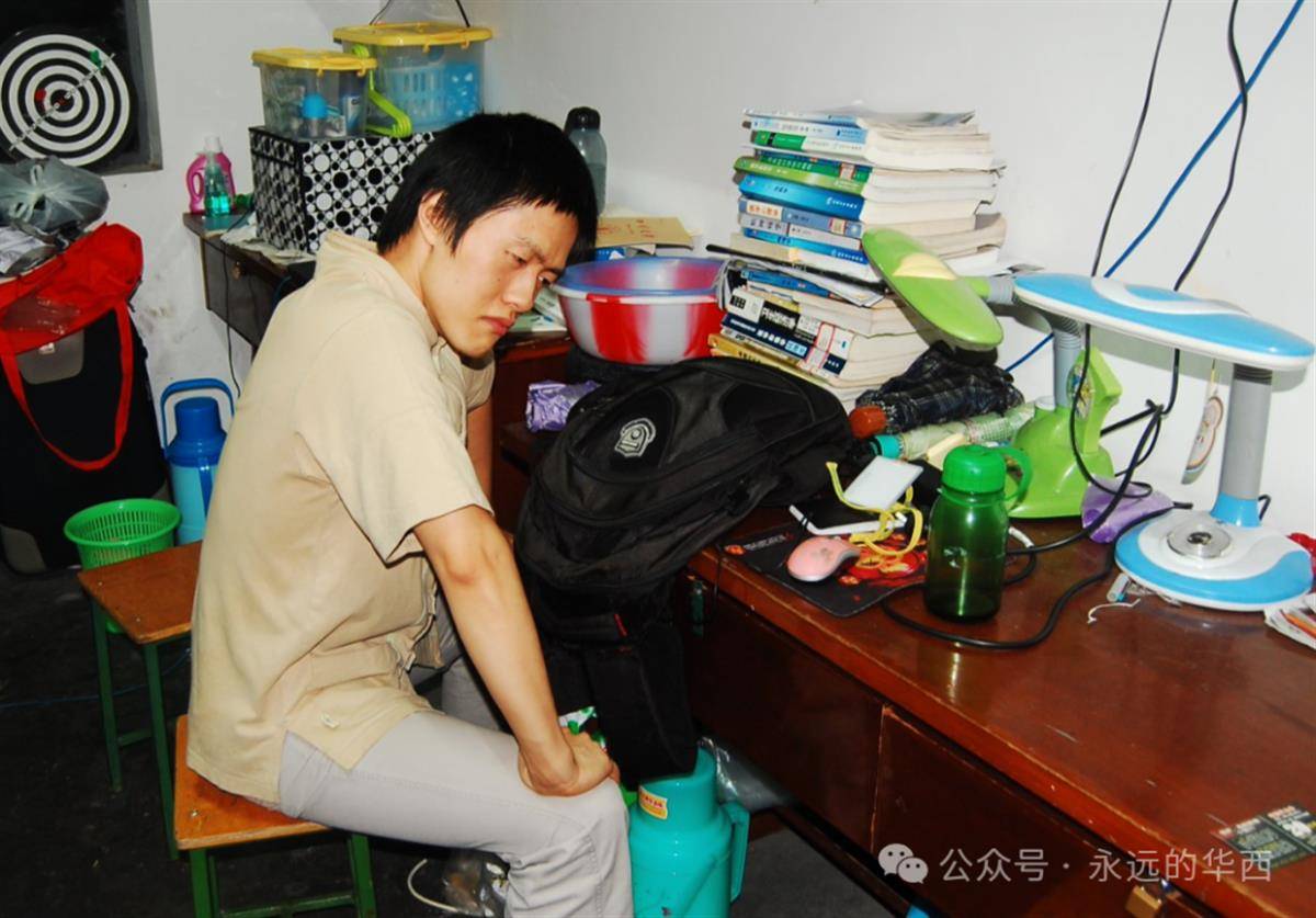 《哪吒2》导演为何叫“饺子”?大学同学其实都叫他“土豆”!