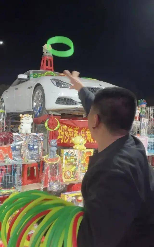 “男子套中170万元玛莎拉蒂”被质疑摆拍？当地回应