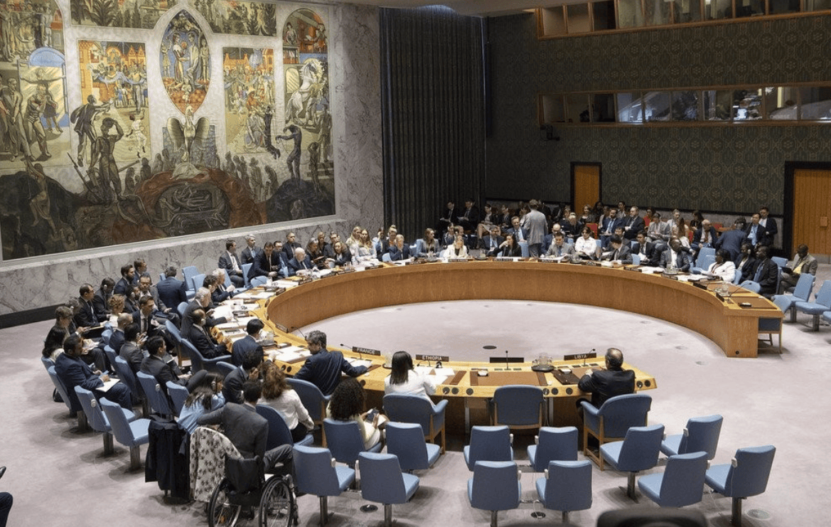 后悔已经迟了!欧盟反华外长当面示好,答不答应?我代表一语定调