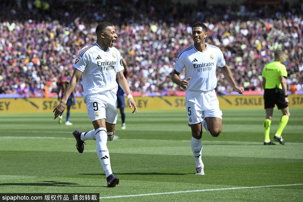 赛季四杀!西甲-姆巴佩戴帽拉菲2球 巴萨4-3皇马7分领跑