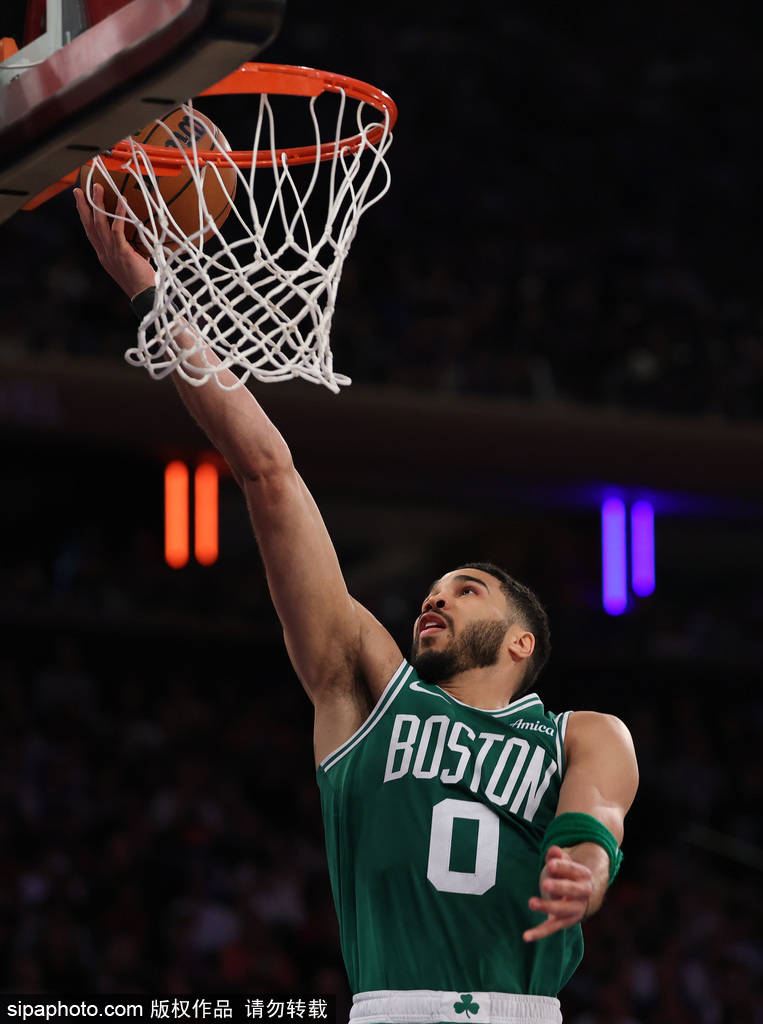 凯尔特人明星塔图姆遭遇跟腱撕裂手术，球队未来该如何应对？