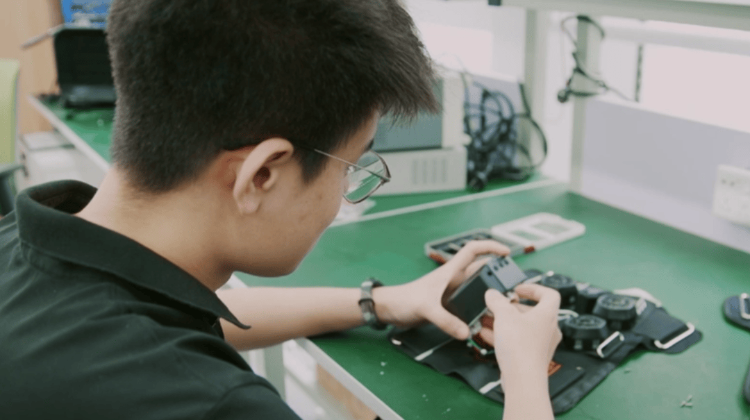 00后狂飙!深圳天才少年,一年创造3000万神话