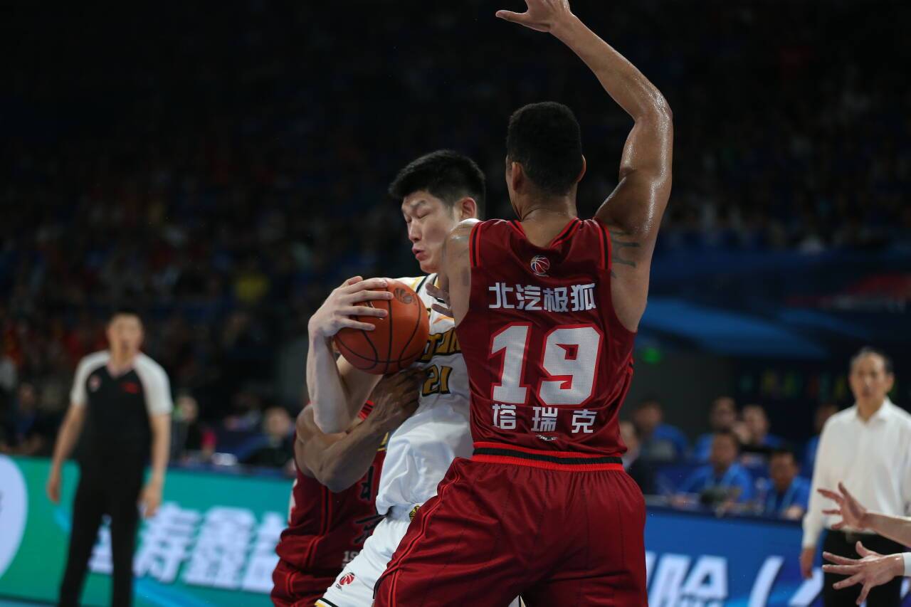 浙江广厦4-2北京夺队史CBA首冠!周琦31+10布朗41分