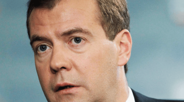 乌克兰这下完了？俄罗斯凌晨发动袭击，梅德韦杰夫下最后通牒