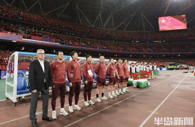 “生死战”瞪起眼来！国足上海备战世预赛收官战，伊万表态两连胜是唯一目标