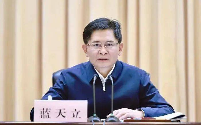 蓝天立辞去广西壮族自治区政府主席职务、被罢免全国人大代表职务