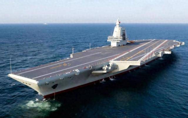 福建舰进度拉满！歼35弹射呼啸升空，岛内的气氛，一下就变了