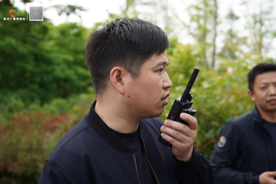 雷霆出击！武汉警方一举抓获32名“白富美”