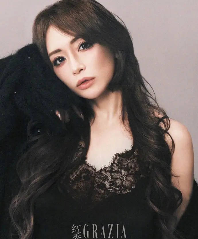 考古 | 滨崎步否认孩子生父是马斯克！曾是日本最红歌姬，因未婚生子引爆网友舆论