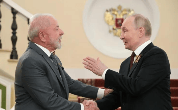 金砖峰会突生变故，巴西不许普京入境，敢来就要被逮捕？俄方忍了