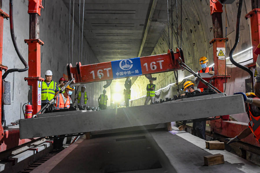 上海轨道交通22号线(原崇明线)铺轨工程正式启动