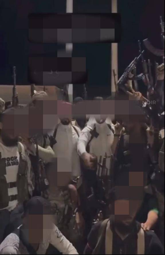 大战再起！5万大军不服，冒着以色列空军大轰炸，猛攻叙利亚南部