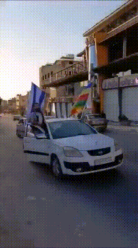 大战再起！5万大军不服，冒着以色列空军大轰炸，猛攻叙利亚南部