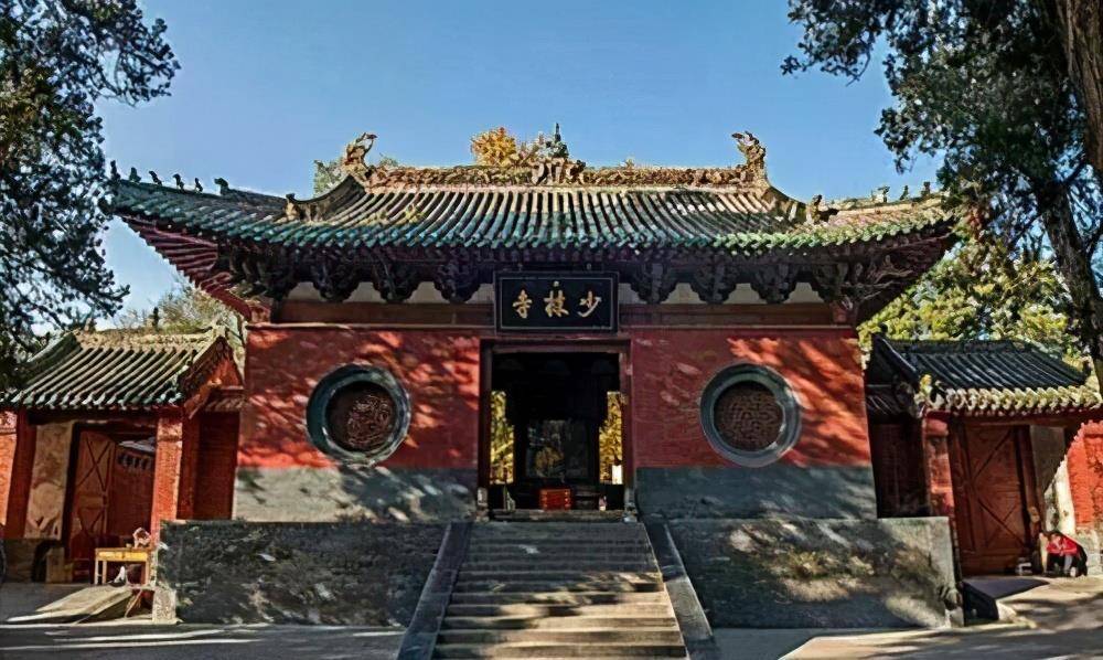 手握18家企业+985个商标：一个方丈的资本生意经