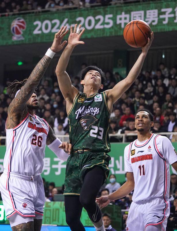 曝林葳确定新赛季赴海外联赛打球 同曦已开澄清信