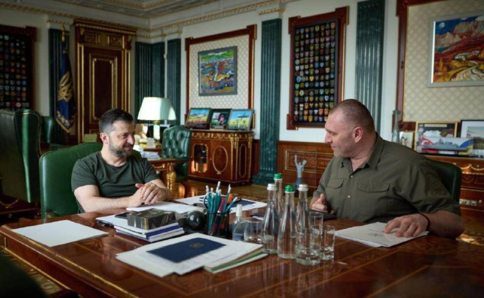 泽连斯基公开轰炸方案,美俄敢走错一步,乌军就要导弹雨包大饺子