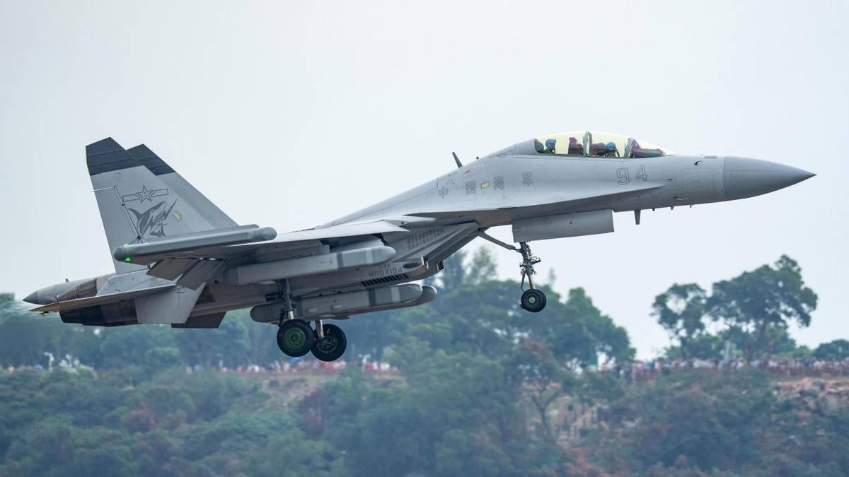 不惜代价的成果！美媒：歼-15DT完全摆脱束缚，悄然超越EA-18G？