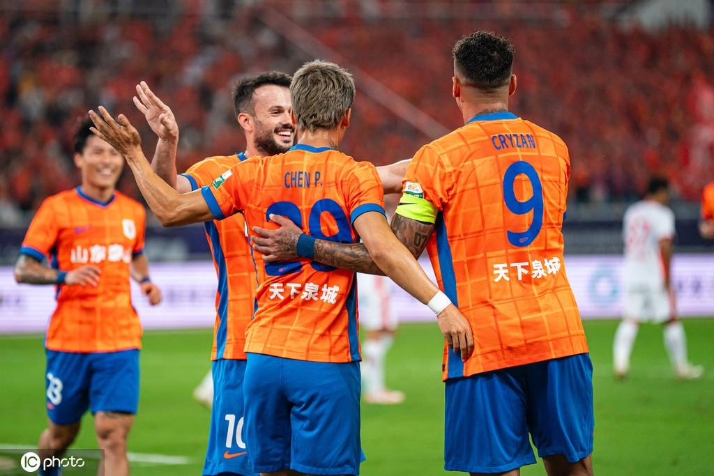 中超最佳阵容:海牛锋霸独造3球 恩戈姆传射助梅州12轮首胜