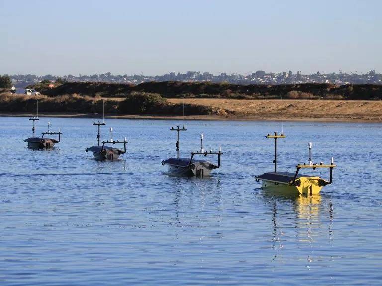 美媒爆料：055大驱“南昌”舰遭到美国无人艇跟踪监视！