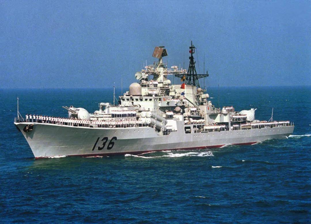 解放军海军装备俄制AKS-74U,为啥不用国产步枪?