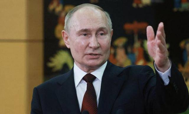 超10架F35飞亚洲，特朗普喊话：中国已排第三，必须加入美俄谈判