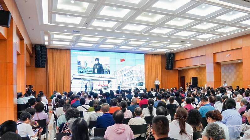 街道书记现场发出承诺 北京成寿寺街道召开向群众报告工作会议