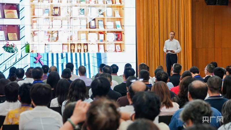 街道书记现场发出承诺 北京成寿寺街道召开向群众报告工作会议