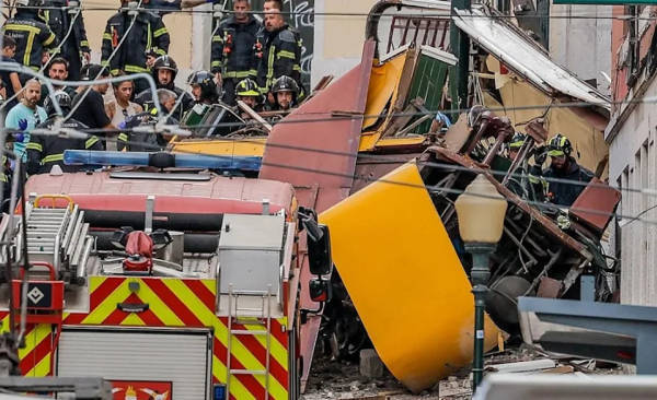 里斯本知名缆车脱轨，已致15死18伤