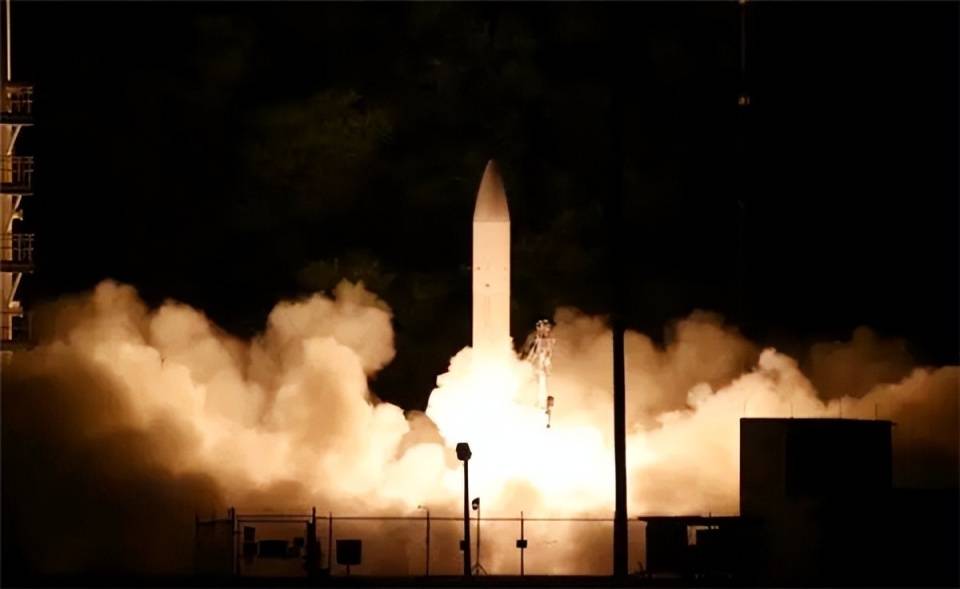 日本多家媒体炒作:美军正在考虑“介入台海”