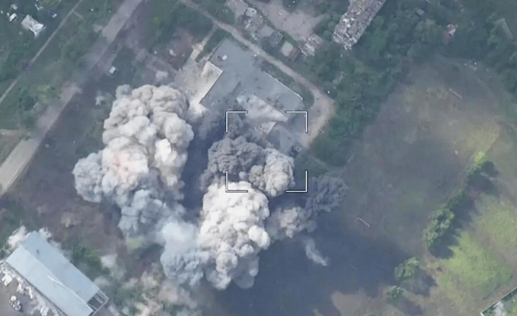 俄军夜袭意外收获，导弹炸死多名英国军官，乌克兰军队又组织惩戒连反扑