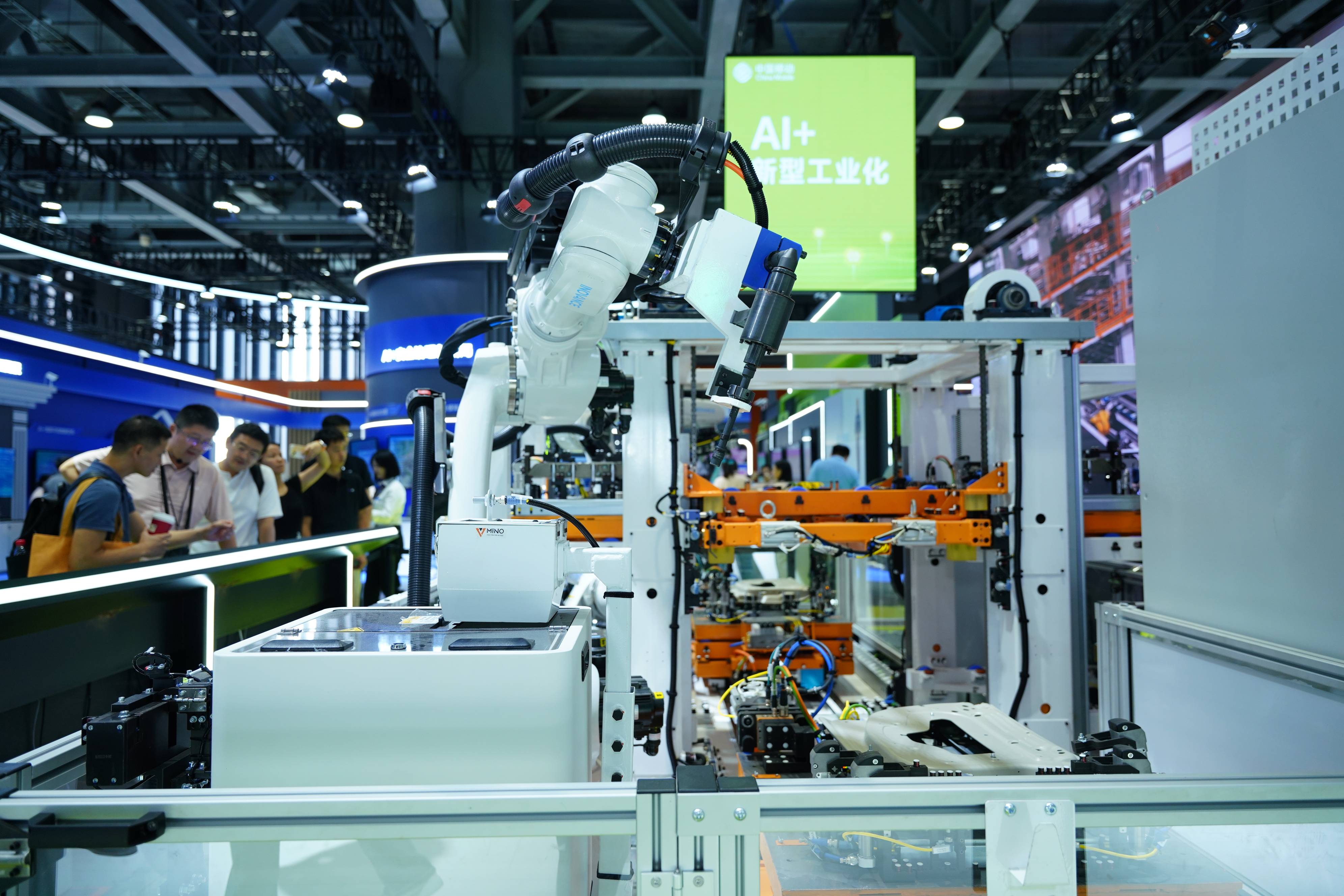 移路有AI｜看点十足！2025中国移动全球合作伙伴大会变身“AI嘉年华”